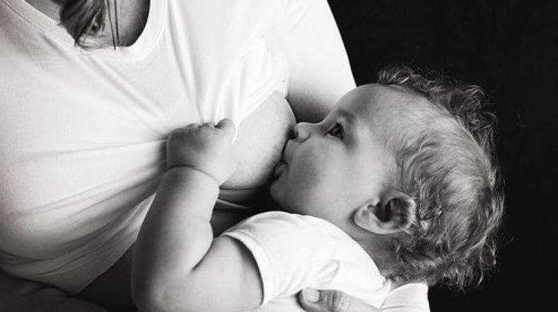 About 42 percent of female physicians who are mothers breastfeed for at least a year.  (Photo: Pixabay)