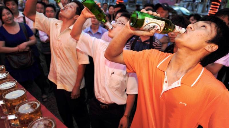 Higher levels of alcohol consumption might not have beneficial effects on the pronunciation of a foreign language (Photo: AFP)