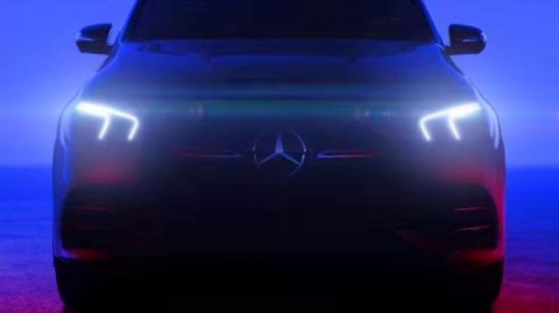Ahead of its global debut by the end of this year, Mercedes has started teasing the 2019 GLE.