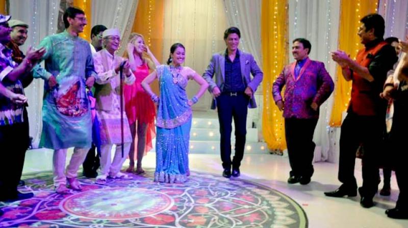 Shah Rukh took utmost care of the actress on the sets and thus proved that he is a thorough gentleman!