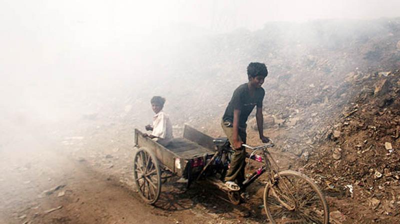 If a fetus is exposed to air pollution, she has change in her genes (Photo: AFP)