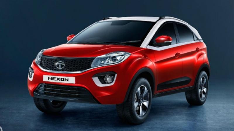 Apart from getting the AMT on the XM variant, the dual-tone Nexon is now also available with the option of Ivory White roof colour.