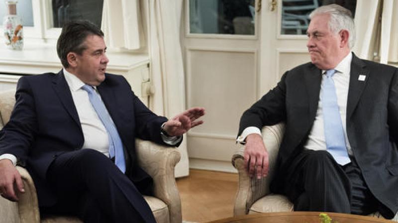 Germanys Foreign Minister, Sigmar Gabriel and US Secretary of State, Rex Tillerson, talk after a dinner with G-20 ministers. (Photo: AP)