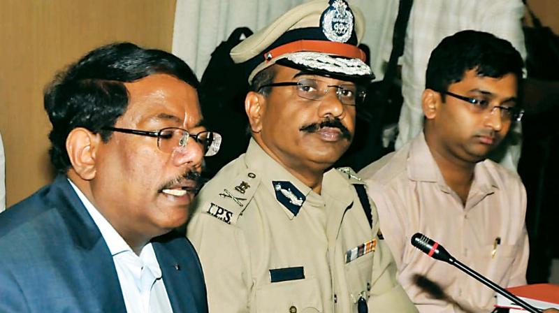 BBMP Commissioner Manjunath Prasad and City Police Commissioner T. Suneel Kumar address the media on preparations for the Lok Sabha elections, in Bengaluru on Monday. (Image DC)