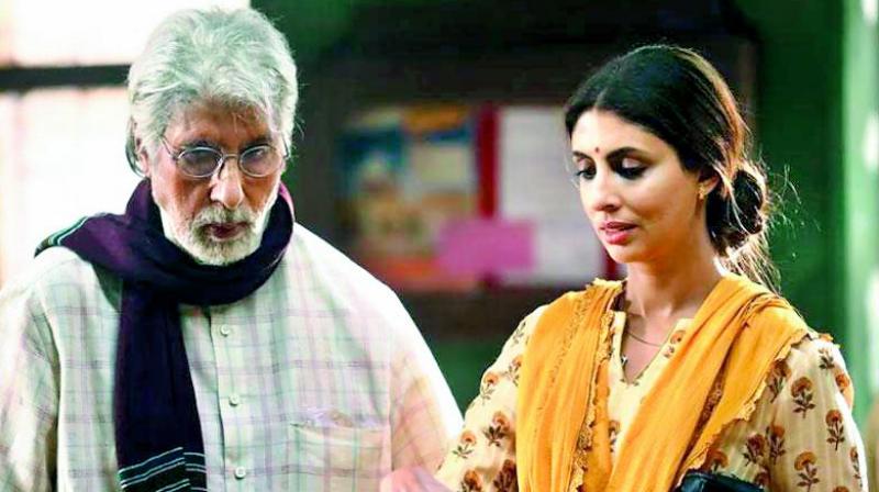 A still from the Kalyan Jewellers ad featuring Amitabh Bachchan and Shweta Nanda.