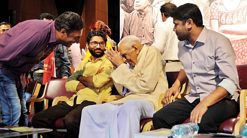 Actor Prakash Rai (from L), Gujarat MLA Jignesh Mevani, freedom fighter H.S. Doreswamy and student leader Kanhaiya Kumar at the 56th birth anniversary celebrations of Gauri Lankesh in Bengaluru. (Photo: Shashidhar B.)