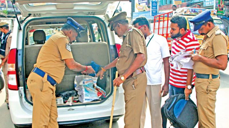 Police step up vigil in R K Nagar Assembly constituency by making surprise checks in the area on Saturday. (Photo: DC)