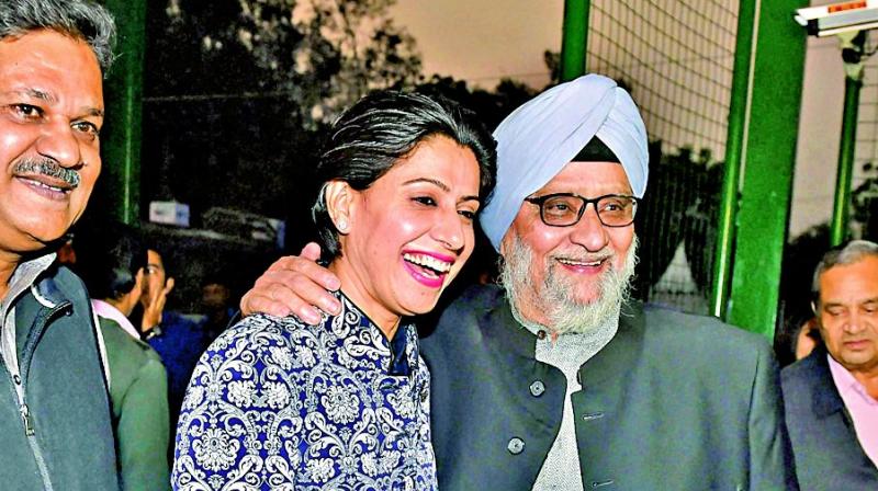 Bishan Singh Bedi with former India womens team skipper Anjum Chopra during the DDCA conclave in New Delhi on Wednesday. (Photo: AP)