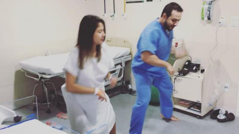 The baby needs to move through the birth canal, so when mom is moving, she is assisting her baby to move through the birth canal. (Photo: Instagram/ drfernandoguedescunha)