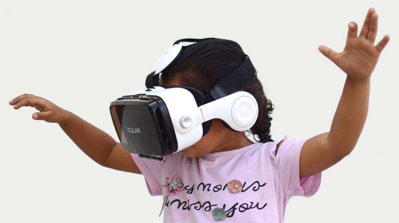 The objective of the study was to test the feasibility, efficiency and usefulness of using virtual reality headsets as a means to decrease fear and pain associated with immunisations in paediatric patients.