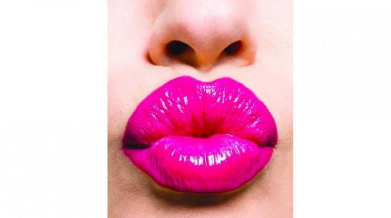 Ideally, a fine lip mask will offer intense moisturising, nourishment and plump up the lips within a short duration.