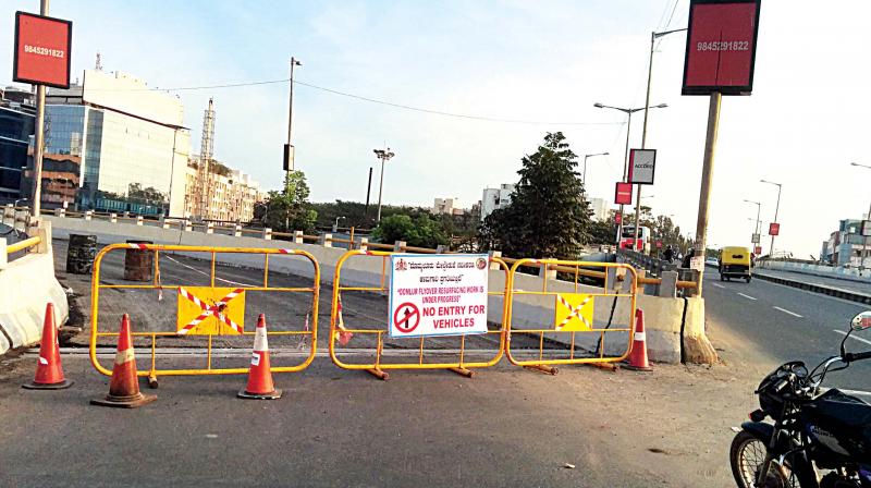 Although, there was a signage to use ramp (one-way) leading to Koramangala from Domlur side, it could not be accessed due to the vehicle flow in the opposite direction.