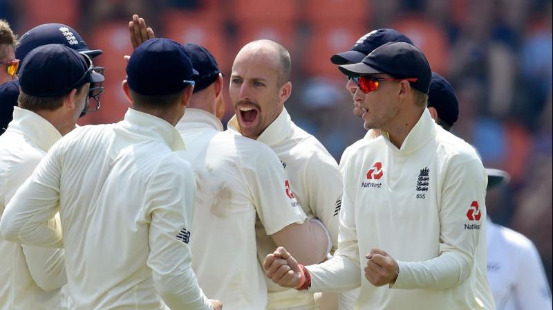 Spinners led by Jack Leach helped England close in on a series-clinching victory after Sri Lanka lost a fighting Angelo Mathews for 88 in the second Test. (Photo: AFP)
