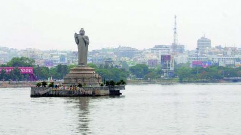 Hussain Sagar lake