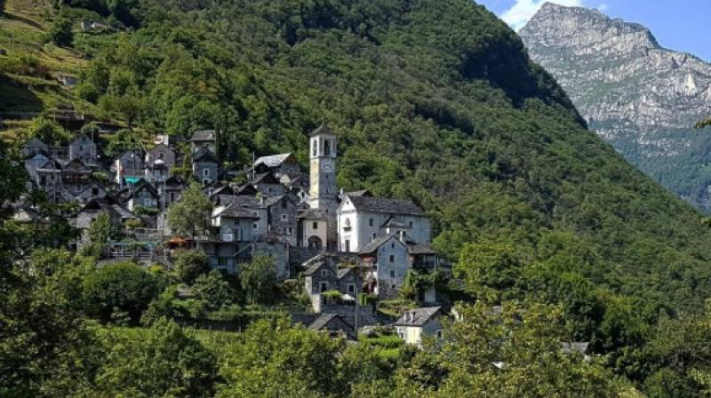 600-year-old Swiss mountain village Corippo. (Photo: Instagram / gregor.gaemperle)