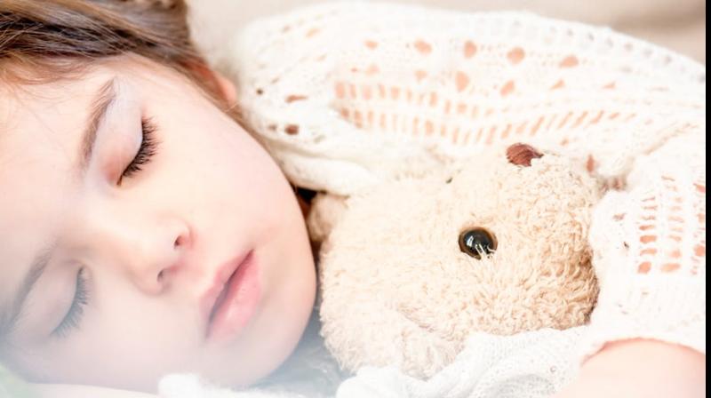 Mothers insomnia affects childrens sleep qulality. (Photo: Pexels)