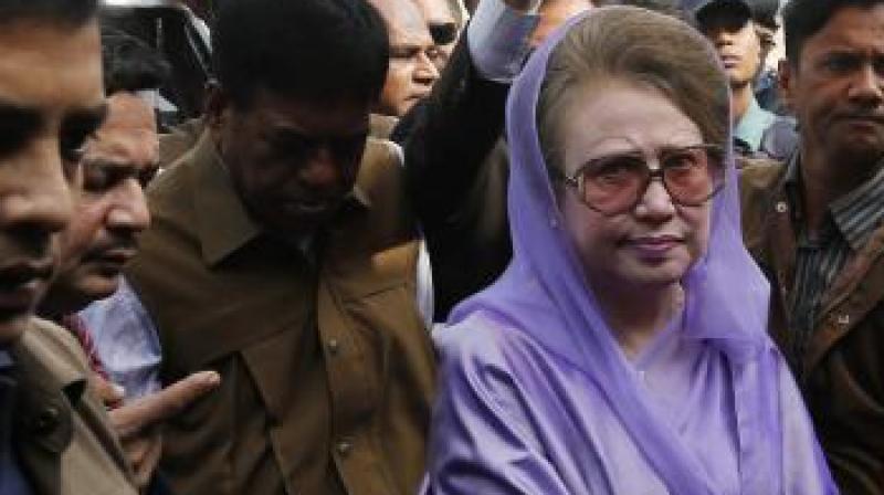 A court in Bangladesh on Monday extended the bail of imprisoned ex-prime minister and main opposition BNP chief Khaleda Zia until March 13 in a graft case. (Photo: File)