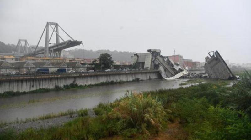 A view of the collapsed Morandi highway bridge in Genoa, northern Italy, Tuesday, August 14, 2018. (Photo:AP )