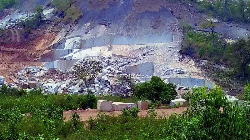 Stalled up mining activity at Challgondamma Thalli Konda at Rochupanuku village of Ravikamatham mandal in Visakhapatnam district. 	 DC