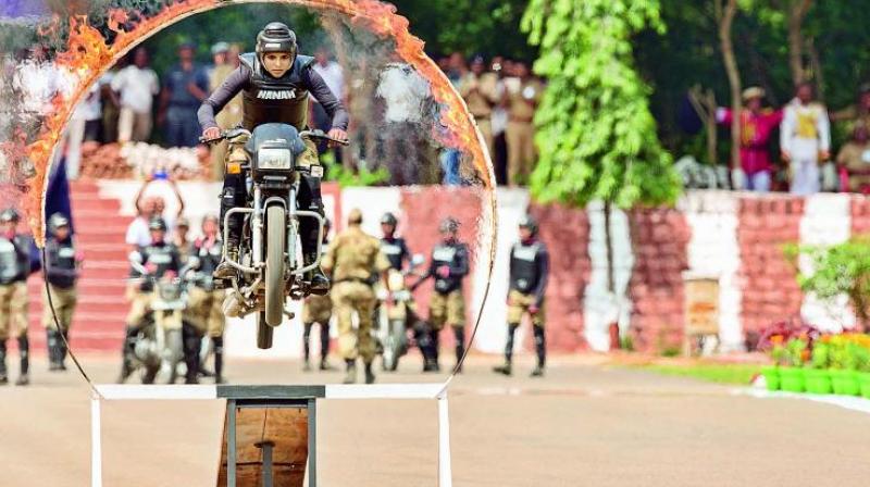 CISF lady commando giving a demo at passing out parade in Chennai