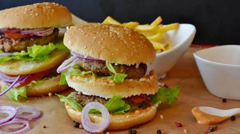 Researchers expain how fast food damages your immune system. (Photo: Pixabay)