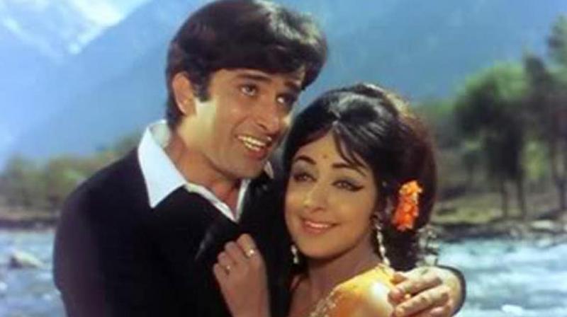 Hema Malini and Shashi Kapoor.