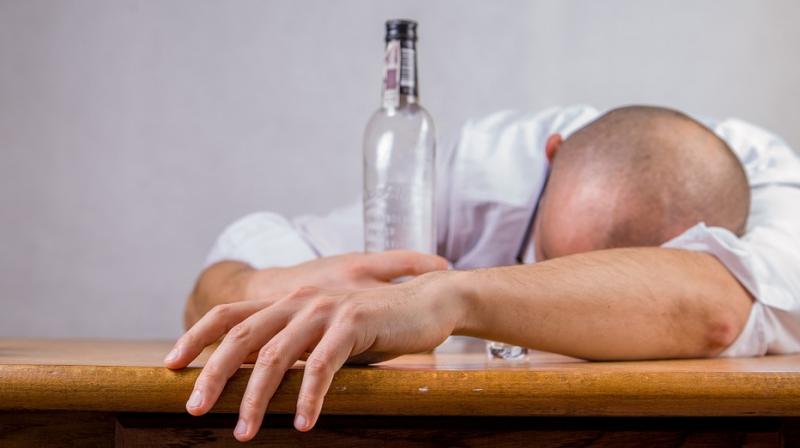 The effects of mixing alcohol and energy drinks last into adulthood as an altered ability to deal with rewarding substances. (Photo: Pixabay)
