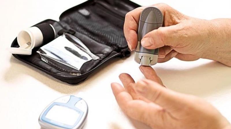 It is important to keep your blood glucose level in control (Photo: AFP)