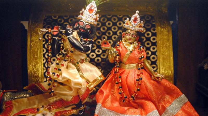 While many temples organise pujas, communities organize dance-drama events called Rasa Lila or Krishna Lila as well. (Photo: Soumyabrata Gupta)