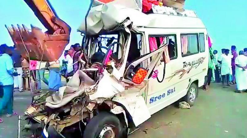 The mangled remains of the van after the accident took place at a town about 20km from Pudukkottai in Tamil Nadu. (Photo: via Twitter)