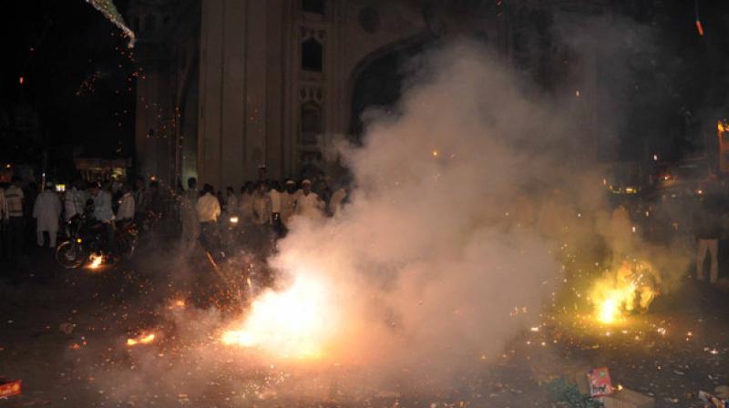 Later, on September 12, the apex court had temporarily lifted its earlier order and permitted sale of firecrackers. (Representational Image)