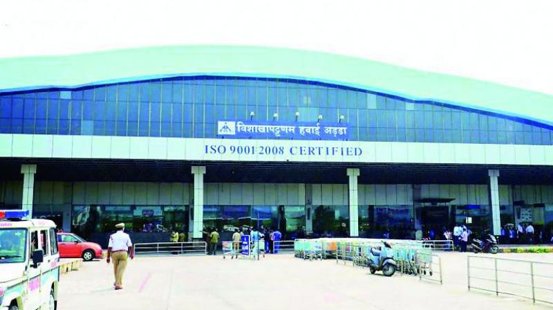 The airport has received 4.04 (Jan-March), 4.17 (Apr-June) and 3.97 (Aug-Oct) out of five in the first three quarters respectively, which is moreover never above the average score of the 17 airports.