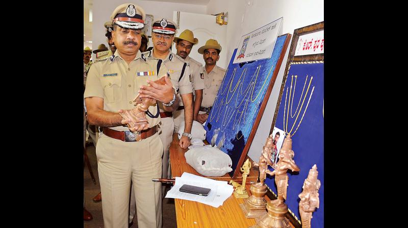 The K R Puram police have registered a case and recovered six ancient Panchaloha idols, 200 grams of gold ornaments, worth Rs 6 lakh, and two bikes.