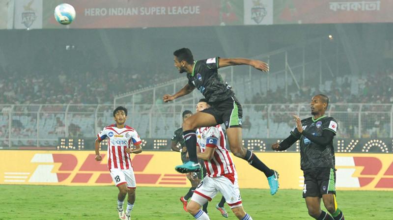 Action from ISL-4 match between Delhi Dynamos and ATK at the Salt Lake Stadium in Kolkata on Saturday. The hosts won 1-0. (Photo: Abhijit Mukherjee)
