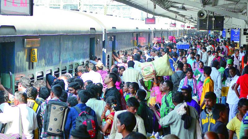 Rush in Vijayawada railway station on Wednesday  (Photo:DC)