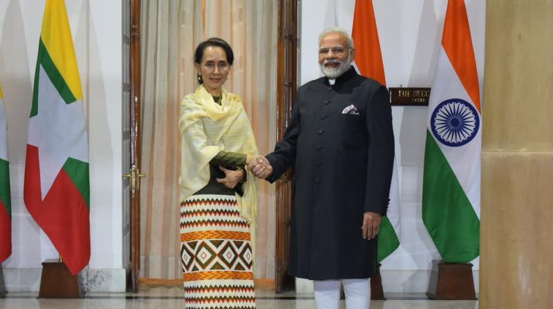 Modi meets Suu Kyi, Vietnamese PM, discusses bilateral, regional issues