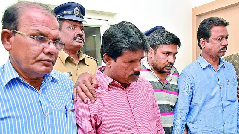The arrested being presented at a press meet by the Sultan Bazaar police on Wednesday. (Photo:DC)
