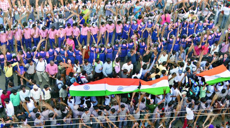Nearly 15,000 students participated in a Swachh Survekshan event to write a new high-range world record  near  BR Ambedkar college Baghlingampalli on Monday.