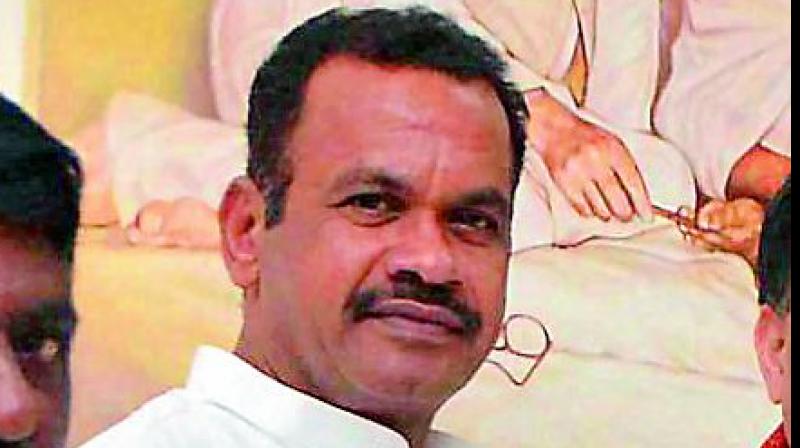 MLA MLA Komatireddy Venkat Reddy alleged that only KCRs family has become golden but not Telangana.