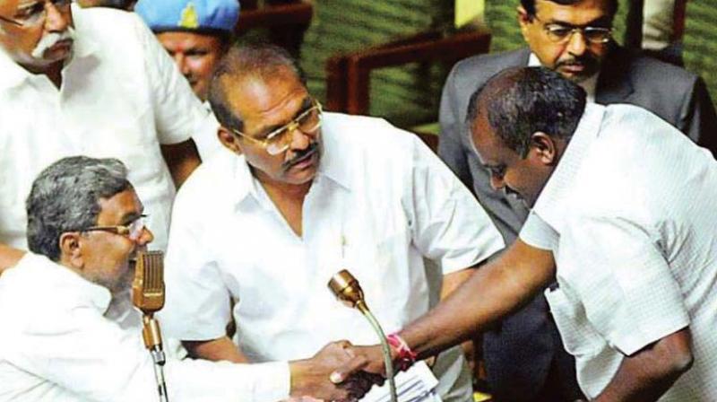 CM Siddaramaiah and Janata Dal(S) state president H.D.  Kumaraswamy in a file photo