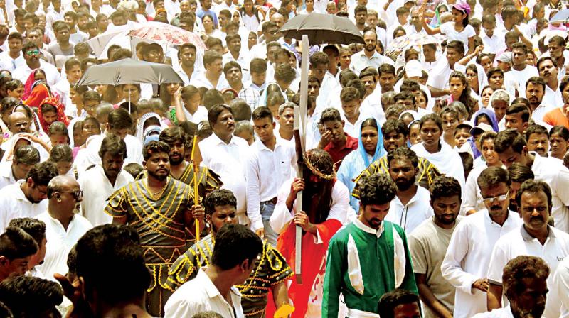 The faithful in Bengaluru enact the crucifixion of Jesus Christ on Good Friday.  	(Photo:DC)