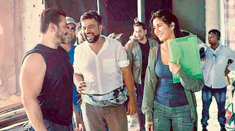 A behind the scene photo from the set of upcoming movie Tiger Zinda Hai; in showbiz actors and actresses work in close proximity without any hesitation. Men should try to make women comfortable at the workplace.