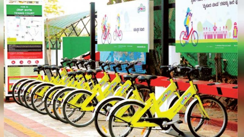 At the first stage the government will provide 4,000 bicycles and 350 docking points at important locations of the city.
