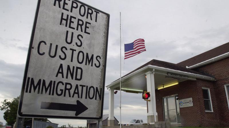 The figure includes border jumpers and those arriving from the United States at border checkpoints. (Photo: AP)