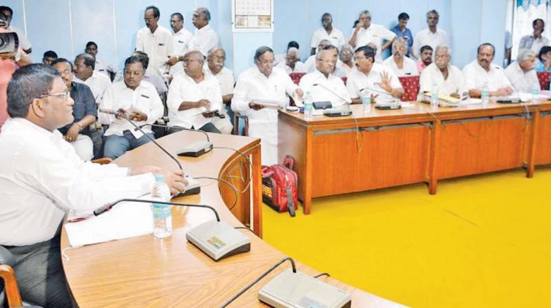 A pic of the first round of talks. (Photo: DC)