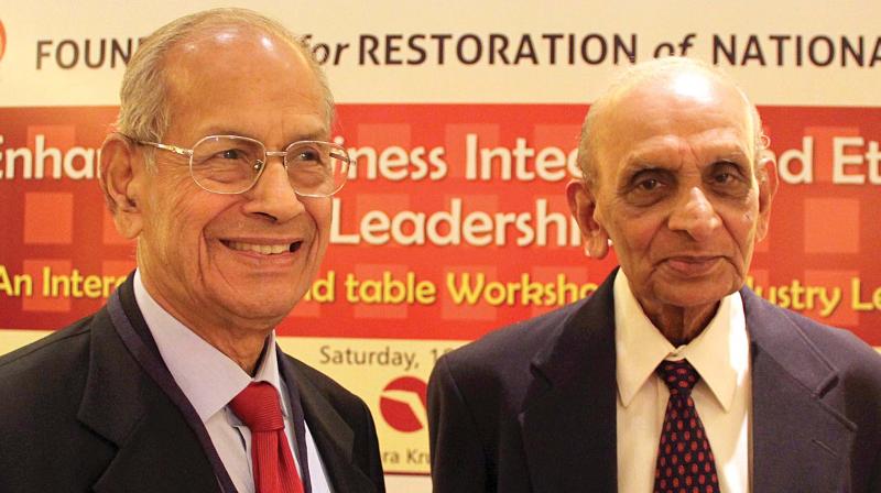 E Sreedharan, Principal Advisor Delhi Metro Rail Corporations and S.N. Venkatarao, Advisor to DMRCL during the workshop on Enhancing Business Integrity and Ethical Leadership in Bengaluru on Saturday .(Photo:R . Samuel)