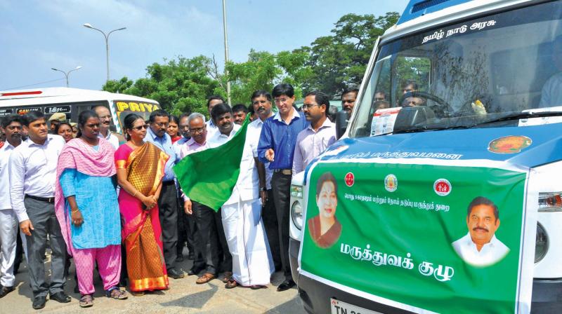 Minister for health and family welfare  Dr C. Vijayabaskar  flags off mobile medical vehicles on Omandurar Govt Multi Super Speciality Hospital campus on Tuesday. (Photo: DC)