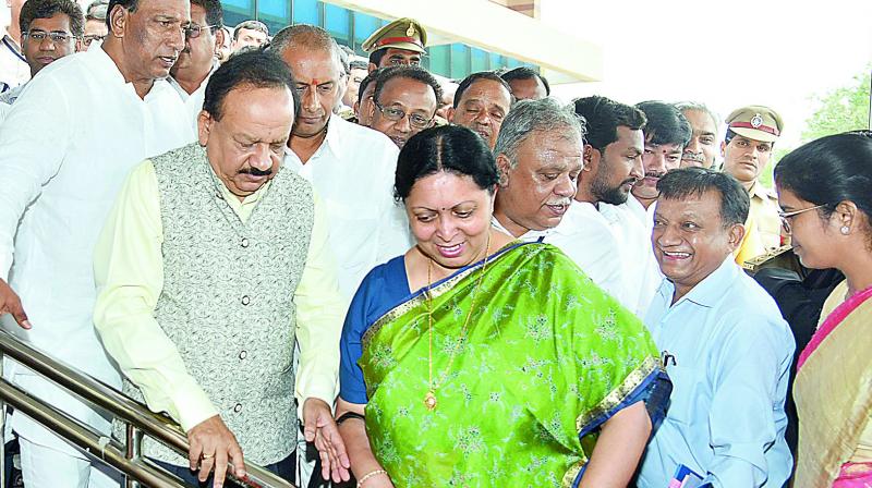 Union minister Harsha vardhan inaugurates the Centre for DNA Fingerprinting and Diagnostics at Nagole on Sunday. Dr Renu Swarup, Union secretary for DBT, CDFD director Debashis Mitra, Malkajgiri MP Malla Reddy and Uppal MLA N.V.S.S. Prabhakar are also seen. (Image Dc)