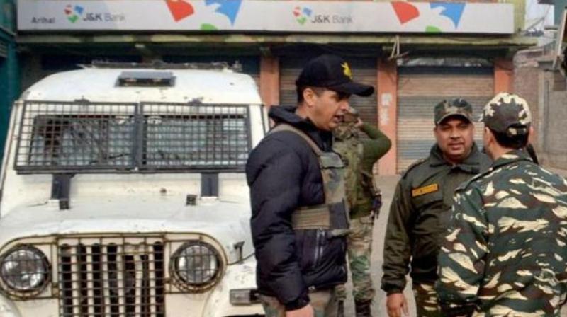 The J&K police in its advisory asked the banks to stop cash deliveries at those branches which are located in sensitive areas of the twin districts of south Kashmir. (Photo: PTI)