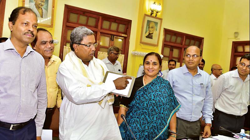 CM Siddaramaiah during a meeting of district in-charge secretaries in Bengaluru on Saturday. (Photo: DC)